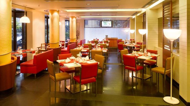 <b>Kenilworth Hotel Kolkata Restaurant</b>. Images powered by <a href="https://iceportal.shijigroup.com/" title="IcePortal" target="_blank">IcePortal</a>.