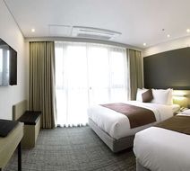 ON City Hotel Room