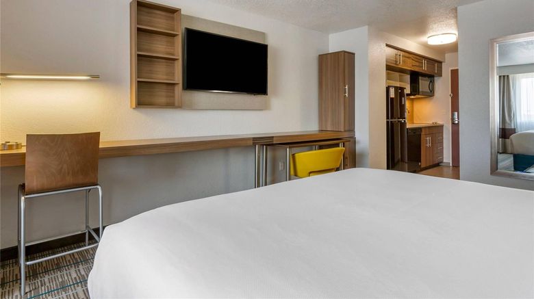 <b>MainStay Suites Coeur d'Alene Room</b>. Images powered by <a href="https://iceportal.shijigroup.com/" title="IcePortal" target="_blank">IcePortal</a>.
