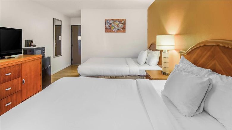 <b>Econo Lodge Alliance Room</b>. Images powered by <a href="https://iceportal.shijigroup.com/" title="IcePortal" target="_blank">IcePortal</a>.