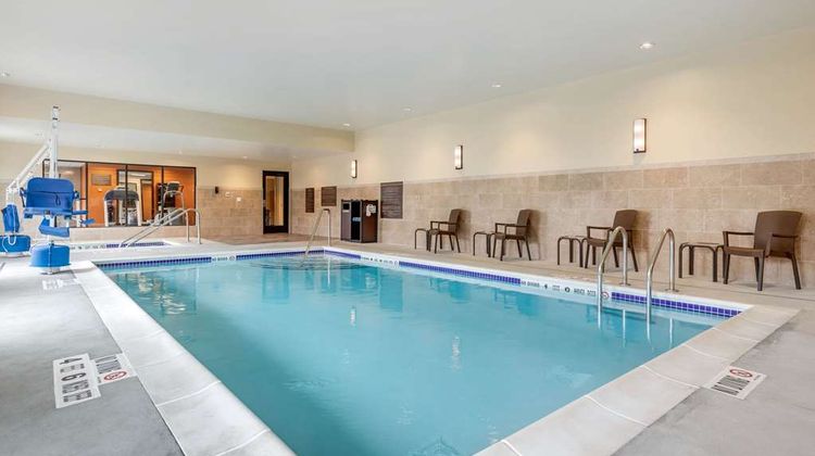 Comfort Inn & Suites Schenectady Pool