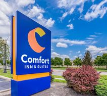 Comfort Inn & Suites of Fairborn Exterior