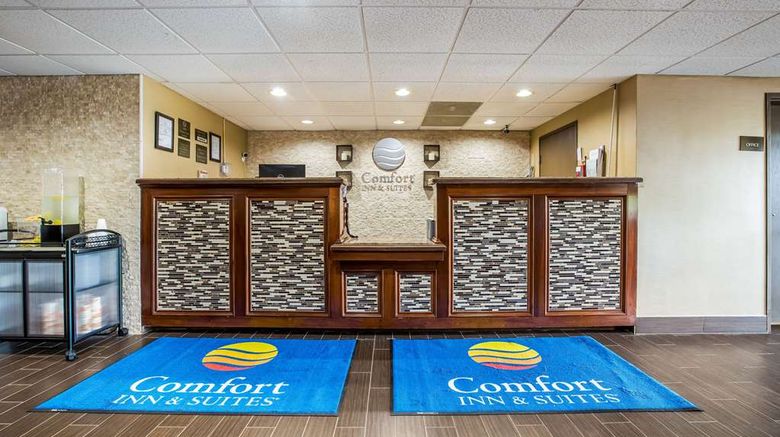 <b>Comfort Inn & Suites of Fairborn Lobby</b>. Images powered by <a href="https://iceportal.shijigroup.com/" title="IcePortal" target="_blank">IcePortal</a>.