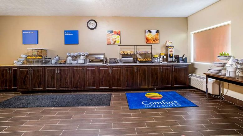 <b>Comfort Inn & Suites of Fairborn Restaurant</b>. Images powered by <a href="https://iceportal.shijigroup.com/" title="IcePortal" target="_blank">IcePortal</a>.