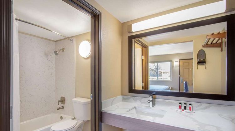 Days Inn by Wyndham Merced/Yosemite Area Room