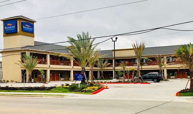 Baymont by Wyndham Houston Hobby Airport Exterior