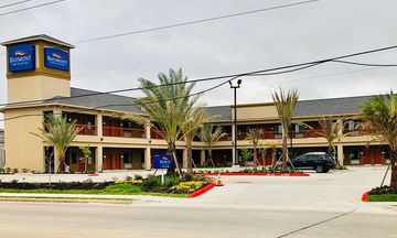 Baymont by Wyndham Houston Hobby Airport