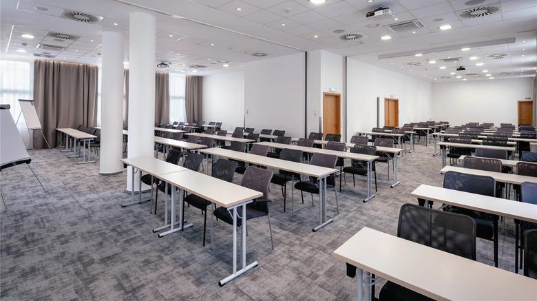 <b>Comfort Hotel Olomouc Center Meeting</b>. Images powered by <a href="https://iceportal.shijigroup.com/" title="IcePortal" target="_blank">IcePortal</a>.