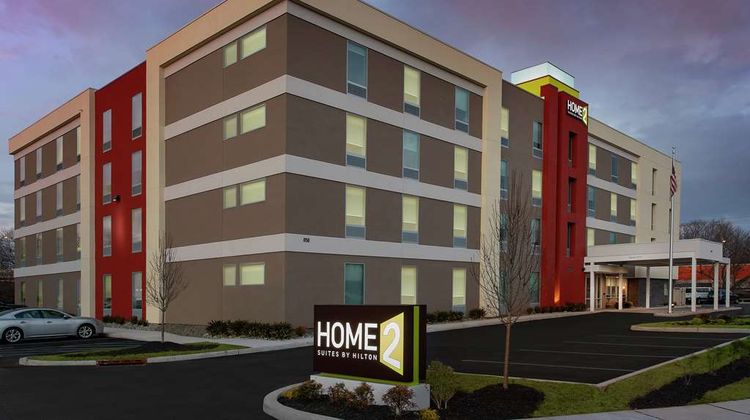 Home2 Suites by Hilton Edison Exterior