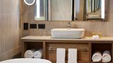 <b>DoubleTree by Hilton Perth Northbridge Room</b>. Images powered by <a href="https://iceportal.shijigroup.com/" title="IcePortal" target="_blank">IcePortal</a>.