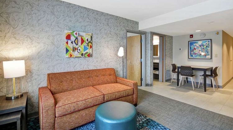 Home2 Suites by Hilton Portland Airport Room