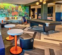 Tru by Hilton Roanoke Hollins Lobby