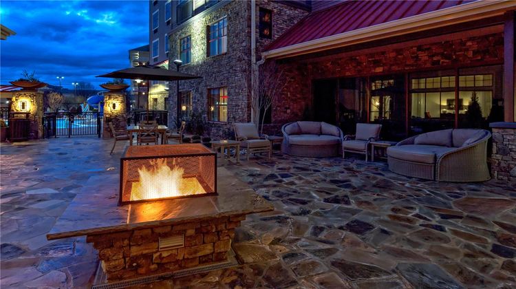 Black Fox Lodge Pigeon Forge, Tapestry Pool