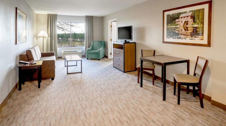 Riverview Inn & Suites, an Ascend Hotel Suite