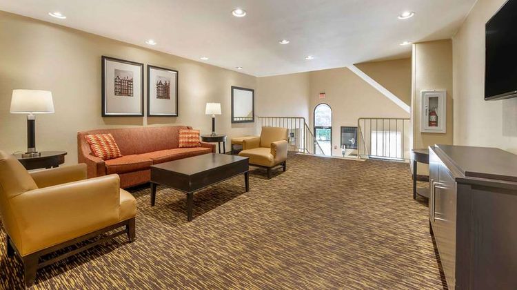 MainStay Suites Indianapolis Northwest Lobby