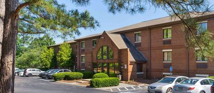Suburban Studios Cary RDU Airport Exterior