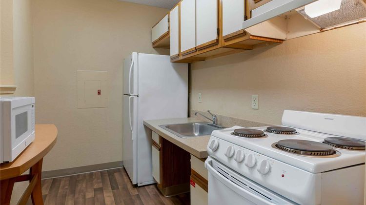 Extended Stay America Stes Richmond Inns Room