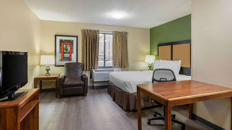 <b>Extended Stay America Suites Omaha West Room</b>. Images powered by <a href="https://iceportal.shijigroup.com/" title="IcePortal" target="_blank">IcePortal</a>.