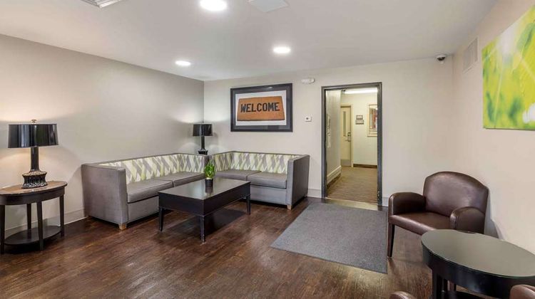 Extended Stay America Suites Omaha West Lobby