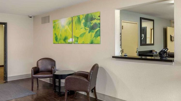 Extended Stay America Suites Omaha West Lobby