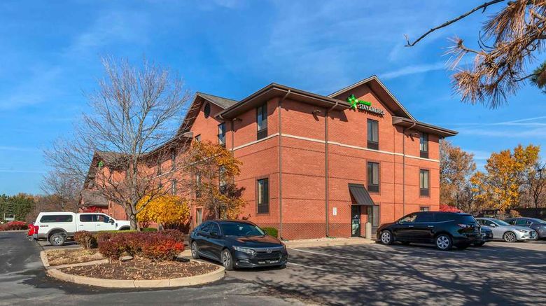 <b>Extended Stay America Suites Rockford Exterior</b>. Images powered by <a href="https://iceportal.shijigroup.com/" title="IcePortal" target="_blank">IcePortal</a>.