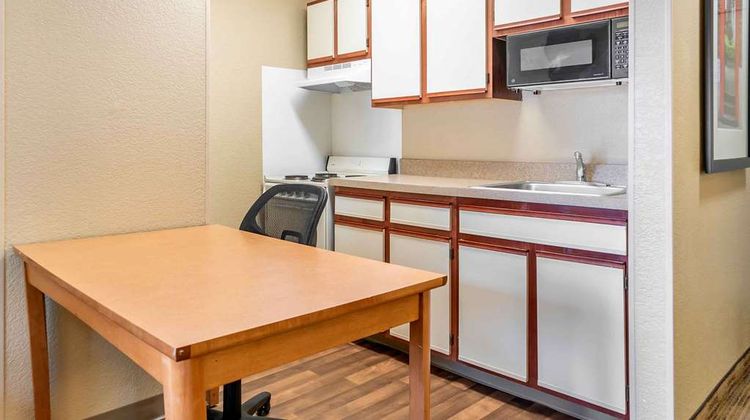 Extended Stay America Stes  Detroit Warr Room