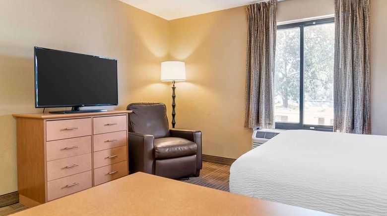 <b>Extended Stay America Stes  Detroit Warr Room</b>. Images powered by <a href="https://iceportal.shijigroup.com/" title="IcePortal" target="_blank">IcePortal</a>.