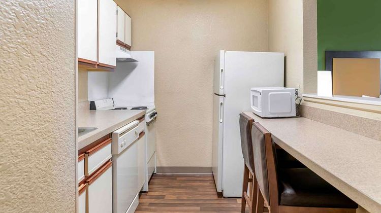 Extended Stay America Stes  Detroit Warr Room