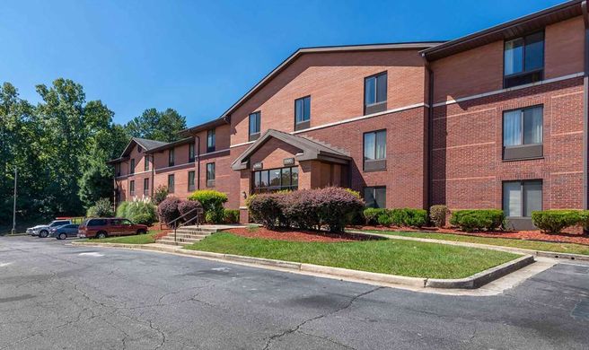 Suburban Studios Macon North Exterior