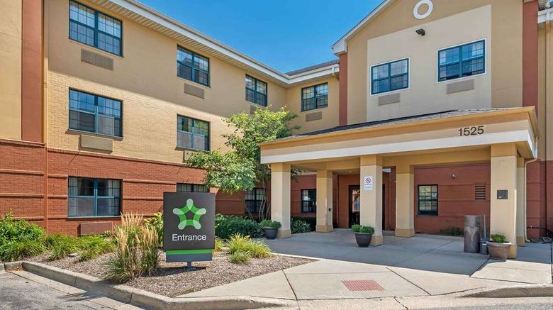 Extended Stay America Stes Buffalo Grove Exterior. Images powered by <a href="https://iceportal.shijigroup.com" target="_blank" rel="noopener">Ice Portal</a>.