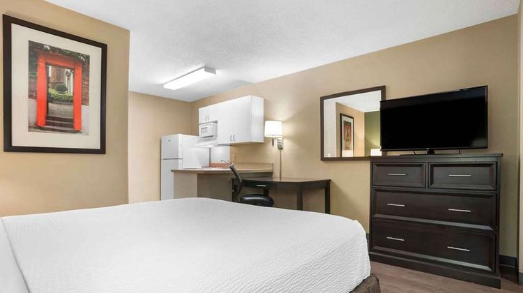Extended Stay America Suites Mobile Room