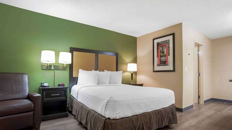 Extended Stay America Suites Mobile Room