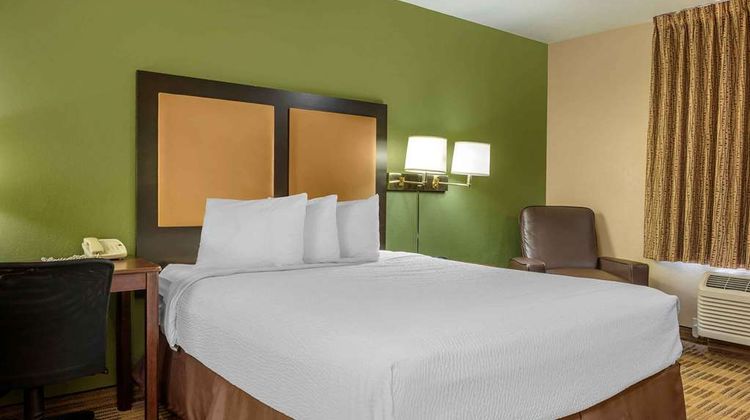 Extended Stay America Suites Mobile Room