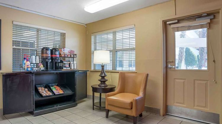 Extended Stay America Suites Mobile Lobby