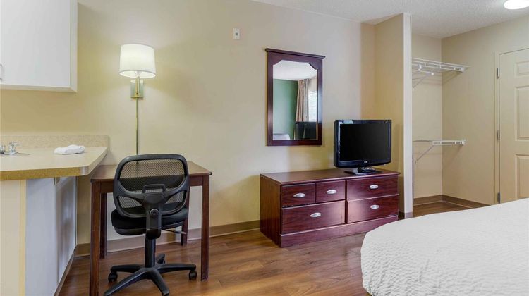Extended Stay America Stes Rdu Airport Room