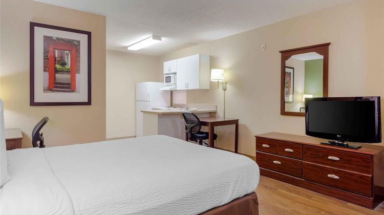 Extended Stay America Stes Rdu Airport Room