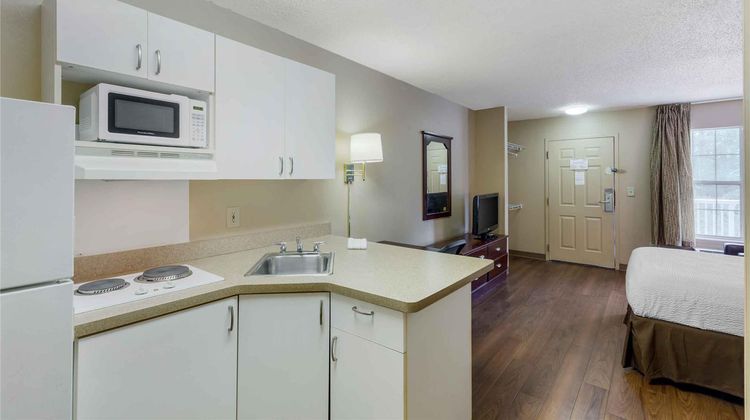 Extended Stay America Stes Rdu Airport Room