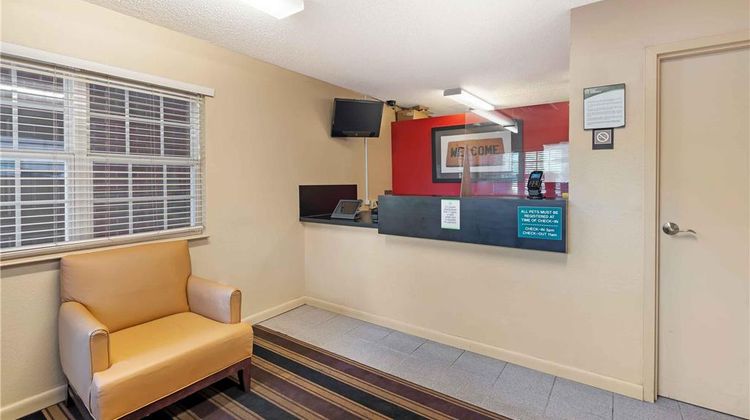Extended Stay America Stes Chesapeake Cr Lobby