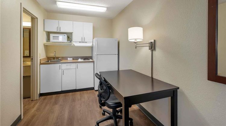 Extended Stay America Stes Chesapeake Cr Room