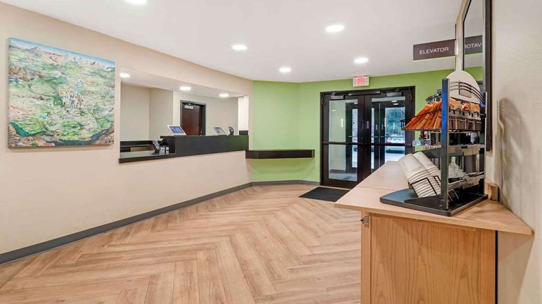 <b>Extended Stay America Stes Asheville Lobby</b>. Images powered by <a href="https://iceportal.shijigroup.com/" title="IcePortal" target="_blank">IcePortal</a>.