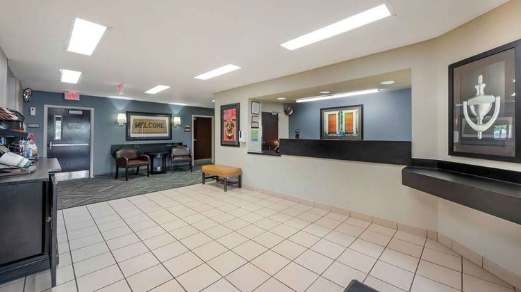 Extended Stay America Stes Fort Wayne S Lobby