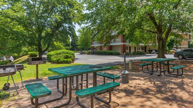 Extended Stay America Stes Greensboro Bi Exterior