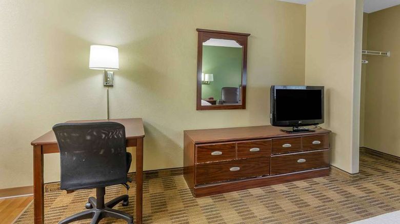 <b>Extended Stay America Stes Greensboro Bi Room</b>. Images powered by <a href="https://iceportal.shijigroup.com/" title="IcePortal" target="_blank">IcePortal</a>.