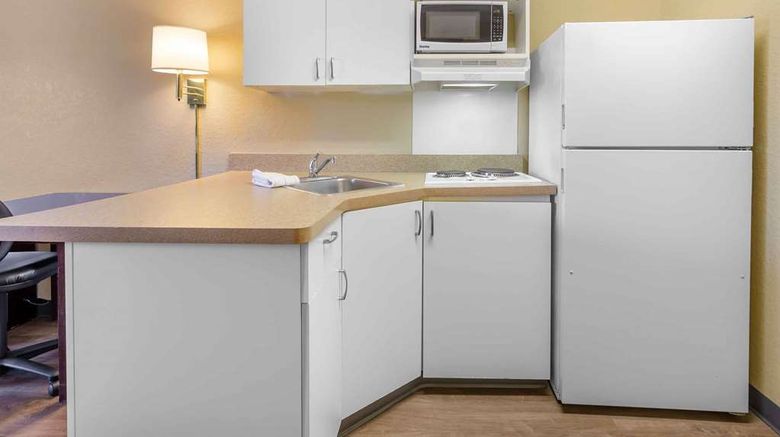 <b>Extended Stay America Stes Roanoke Airpo Room</b>. Images powered by <a href="https://iceportal.shijigroup.com/" title="IcePortal" target="_blank">IcePortal</a>.