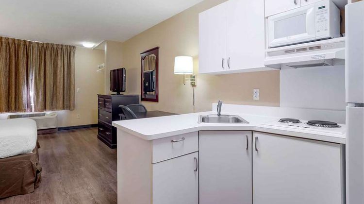 Extended Stay America Suites Pensacola Room