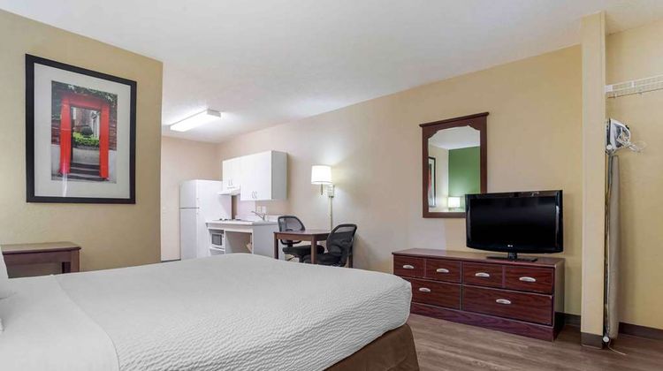 Extended Stay America Suites Pensacola Room
