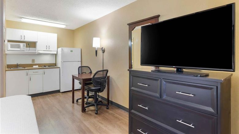 <b>Extended Stay America Stes Bna Airport Room</b>. Images powered by <a href="https://iceportal.shijigroup.com/" title="IcePortal" target="_blank">IcePortal</a>.