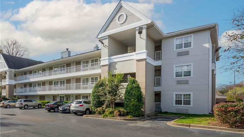 <b>Extended Stay America Stes Bna Airport Exterior</b>. Images powered by <a href="https://iceportal.shijigroup.com/" title="IcePortal" target="_blank">IcePortal</a>.