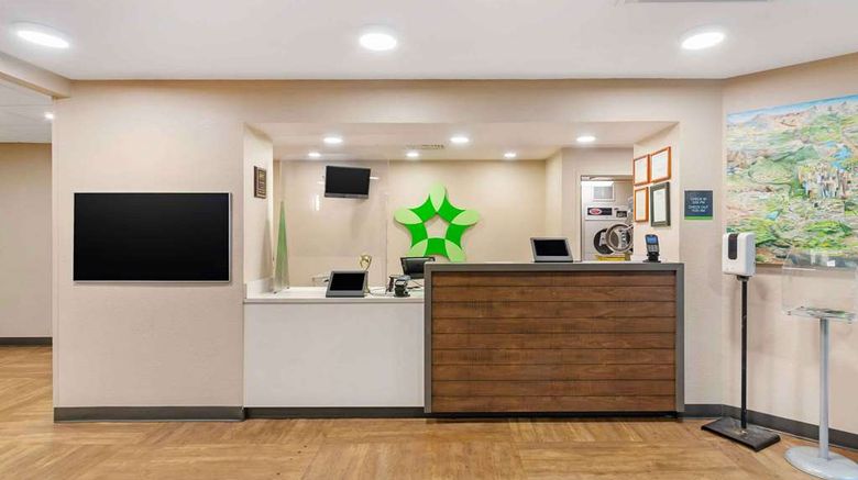 <b>Extended Stay America Stes Deerfield Bea Lobby</b>. Images powered by <a href="https://iceportal.shijigroup.com/" title="IcePortal" target="_blank">IcePortal</a>.