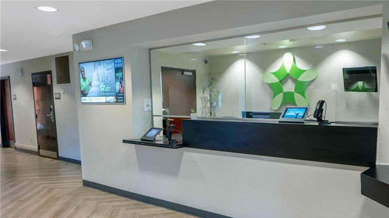 <b>Extended Stay America Stes Phoenix Peori Lobby</b>. Images powered by <a href="https://iceportal.shijigroup.com/" title="IcePortal" target="_blank">IcePortal</a>.